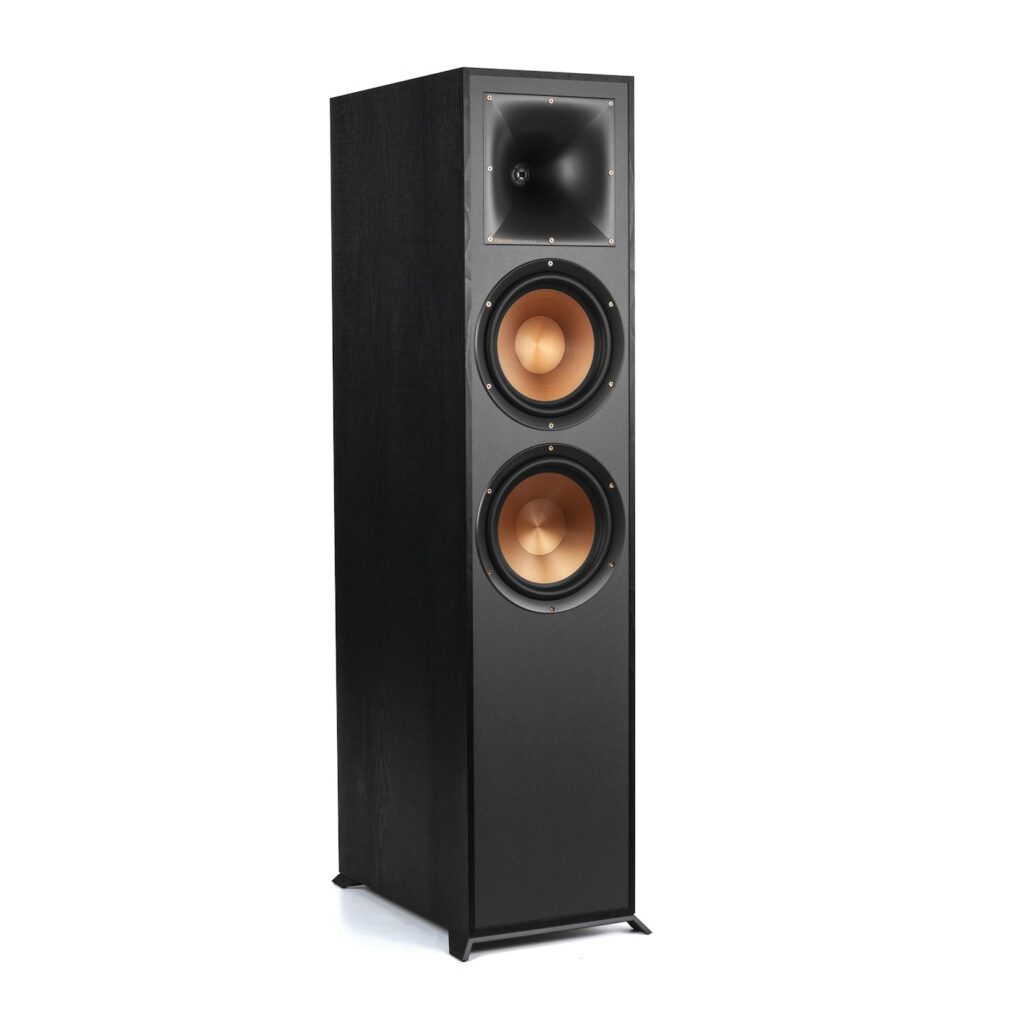 Klipsch R-820F črn samostoječi zvočnik – pogled pod kotom