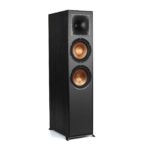 Klipsch R-820F črn samostoječi zvočnik – pogled pod kotom