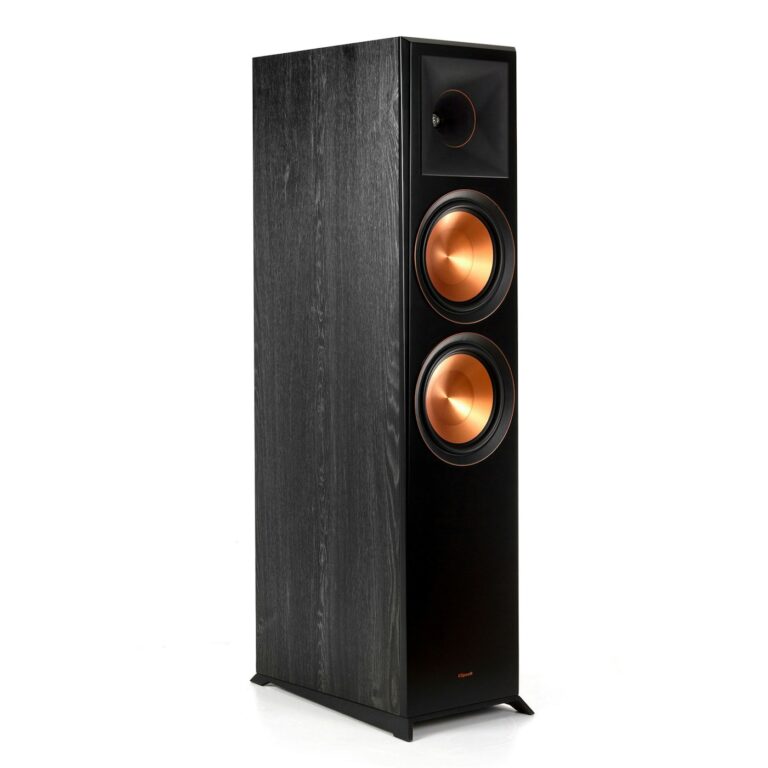Klipsch RP-8000F črn samostoječi zvočnik – pogled pod kotom